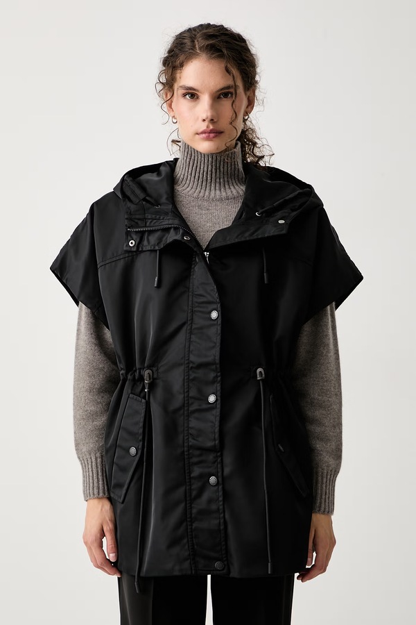 Безрукавка женская Weekend Max Mara WKDORIGANO цвет черный