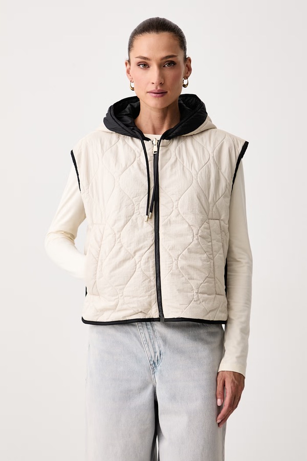 Безрукавка жіноча Weekend Max Mara WKDACCENNI колір чорний фото 2