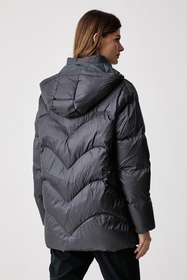 Стьобана куртка жіноча EA7 Emporio Armani колір сірий фото 3