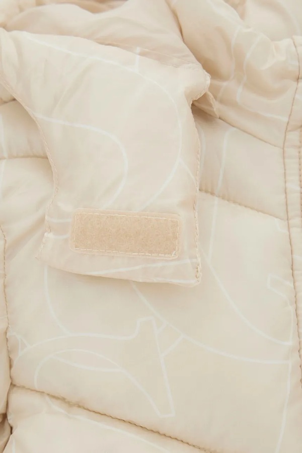 Стьобана куртка дитяча Guess колір бежевий фото 4