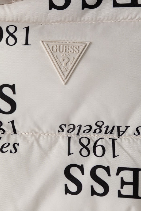 Стьобана куртка дитяча Guess колір бежевий фото 2