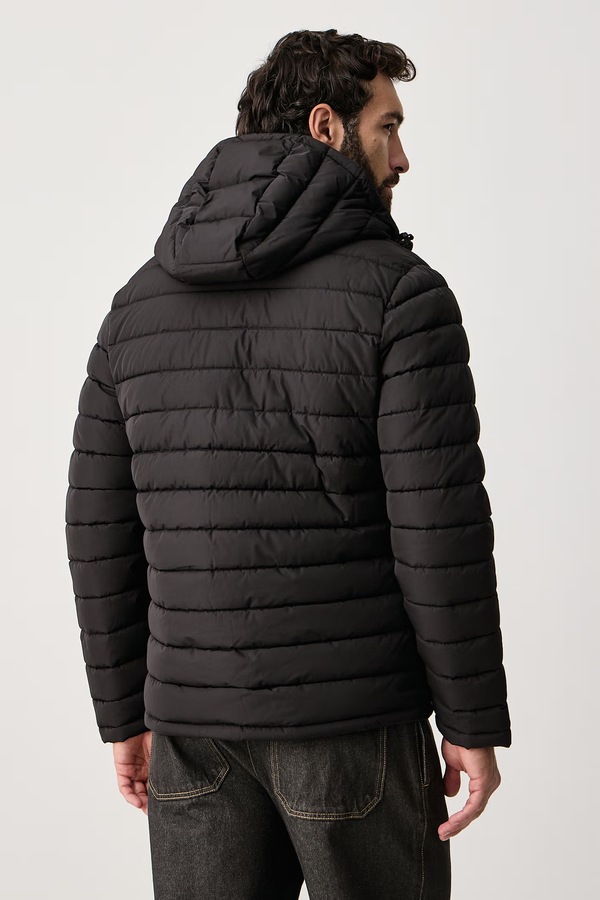 Стьобана куртка чоловіча U.S. Polo Assn. Lightweight Quilt Hooded колір чорний фото 3