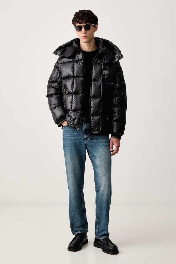 Пуховая куртка мужская Armani Exchange цвет черный