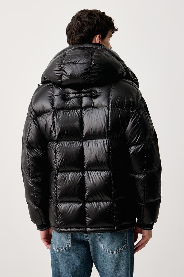 Пуховая куртка мужская Armani Exchange цвет черный фото 2