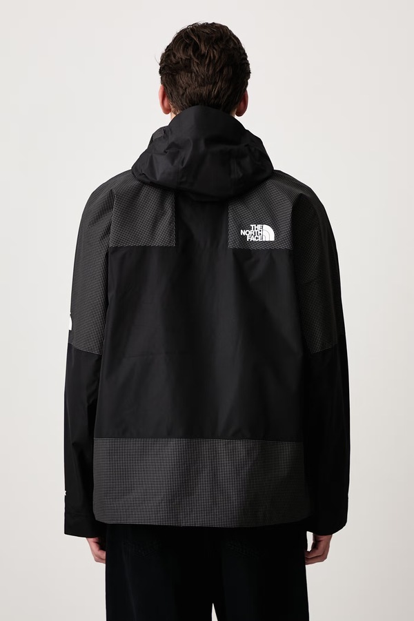 Трекінгова куртка чоловіча The North Face HKE DEVILS колір чорний фото 3