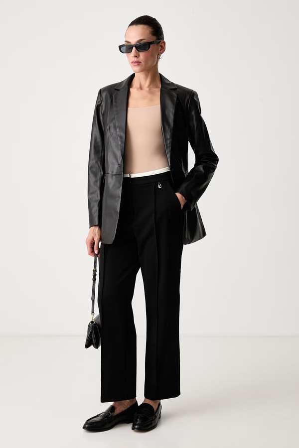 Однобортний піджак жіночий з імітації шкіри DKNY колір чорний фото 2