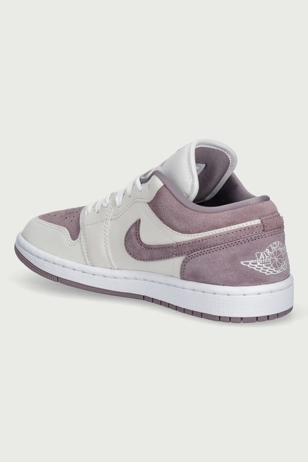 Air Jordan 1 Low кросівки жіночі колір фіолетовий фото 3