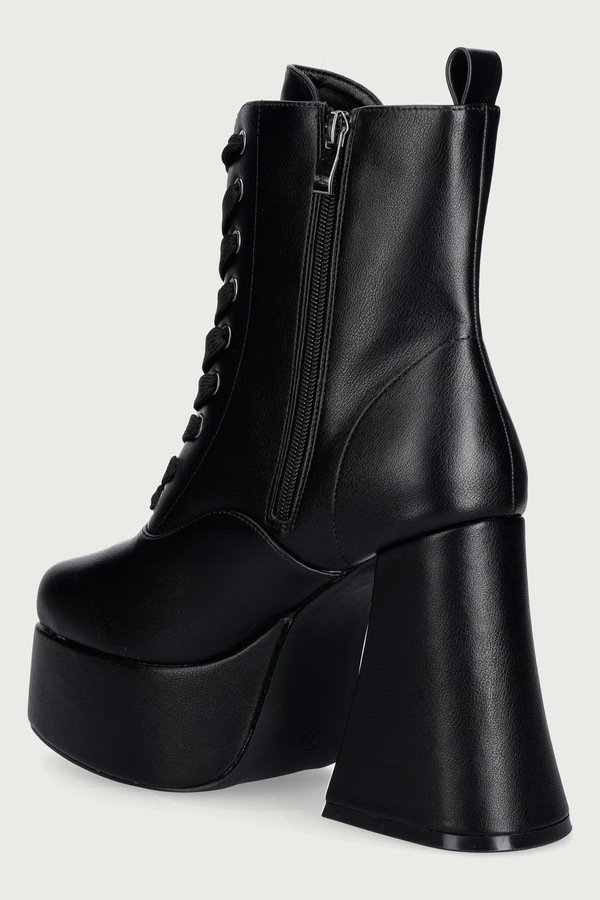 Ботильйони на каблуку жіночі Koi Footwear Reign Lace Up Platform колір чорний фото 2