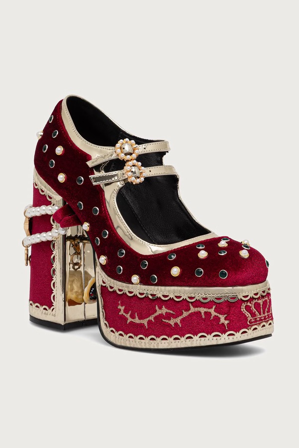 Туфли-лодочки на каблуке Koi Footwear Boleyns Vengeance Heels цвет бордовый