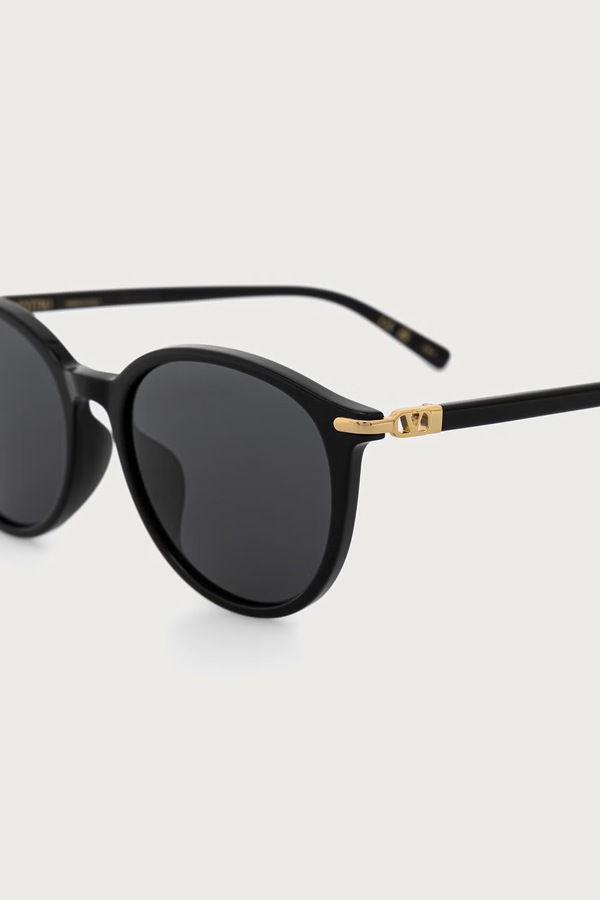 Круглі сонцезахисні окуляри жіночі Valentino Eyewear колір чорний фото 3