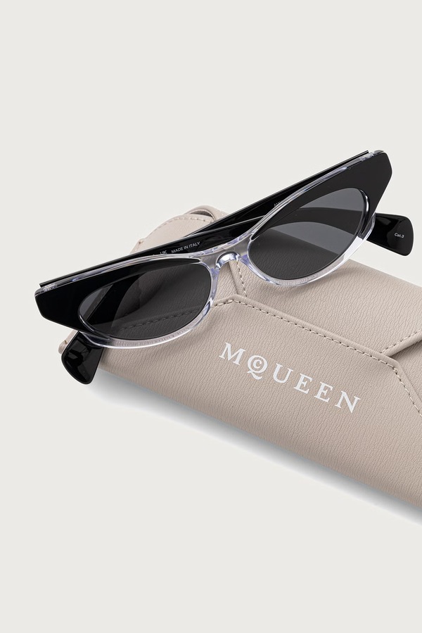 Сонцезахисні окуляри "cat eyes" жіночі Alexander McQueen колір чорний фото 3