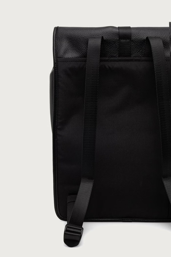 Рюкзак из искусственной кожи EA7 Emporio Armani цвет черный фото 2