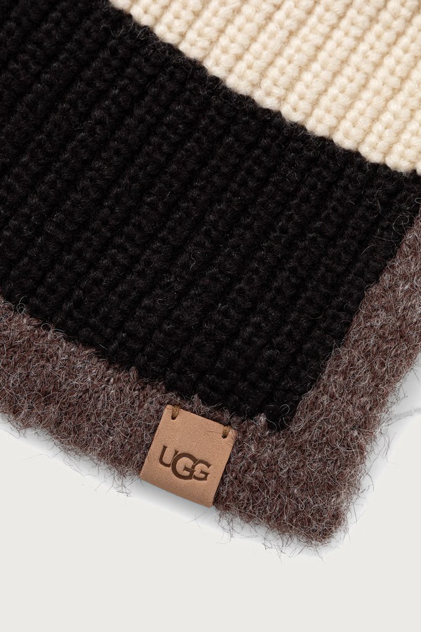 Капор жіночий UGG колір чорний фото 3