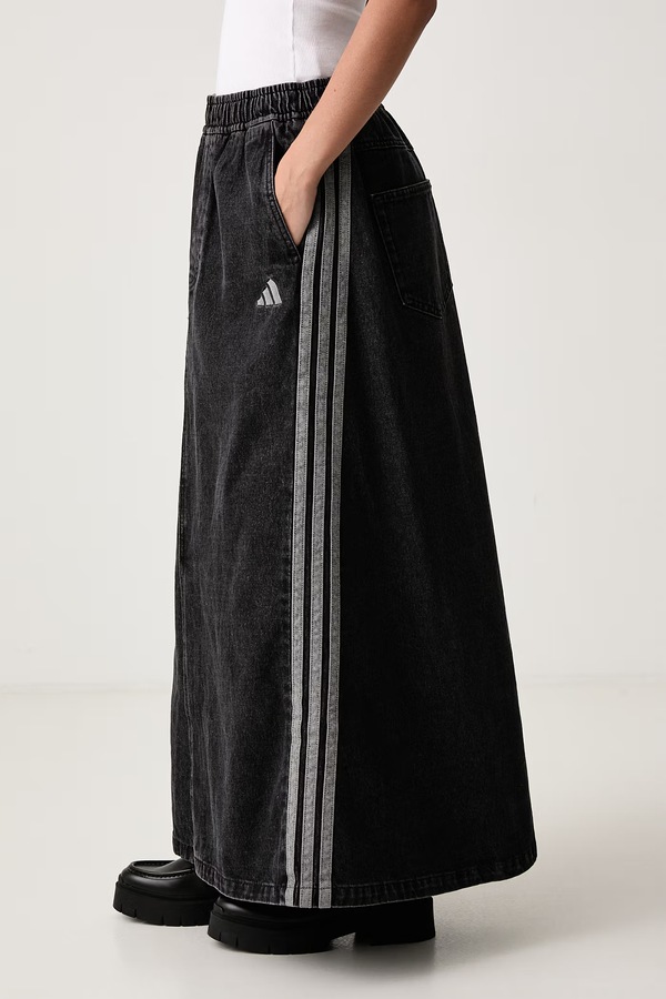 Спідниця джинсова adidas Denim Pack колір чорний фото 4