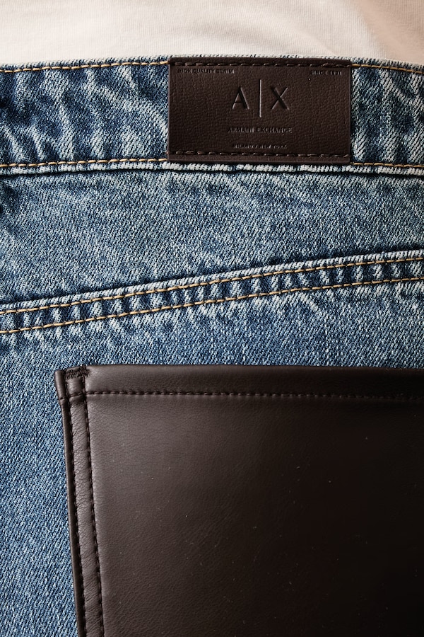 Джинси relaxed fit жіночі Armani Exchange колір блакитний фото 4