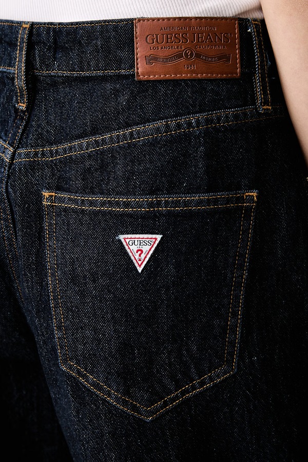 Джинси barrel жіночі Guess Jeans колір темно-синій фото 4