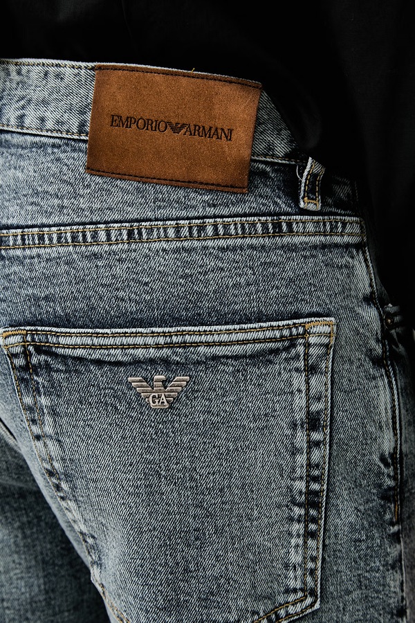 Джинси straight чоловічі Emporio Armani колір блакитний фото 4