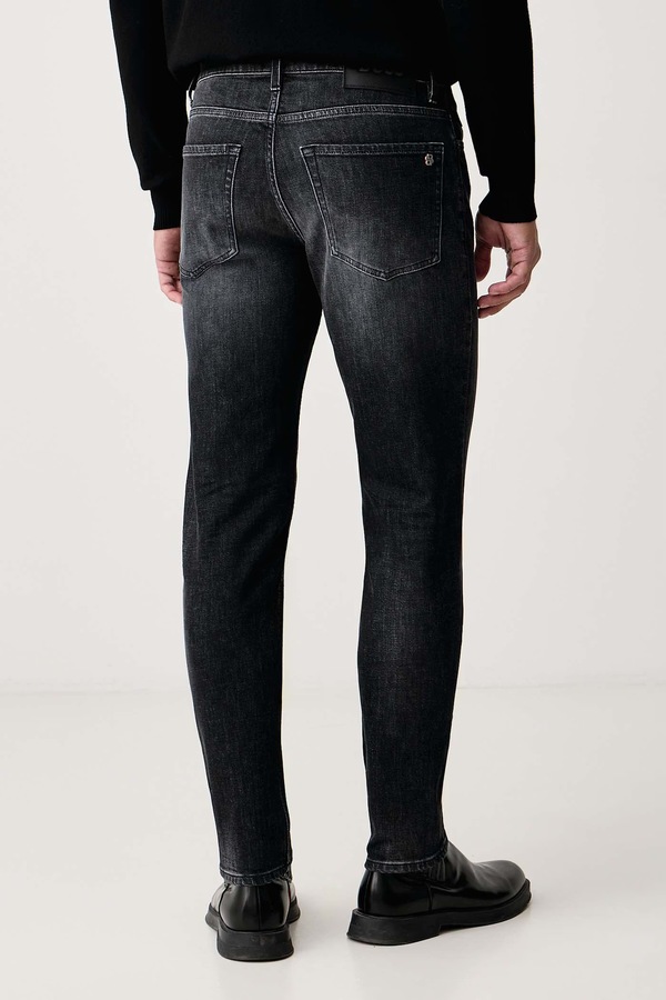 Джинси slim taper чоловічі BOSS Orange ONYX колір сірий фото 2