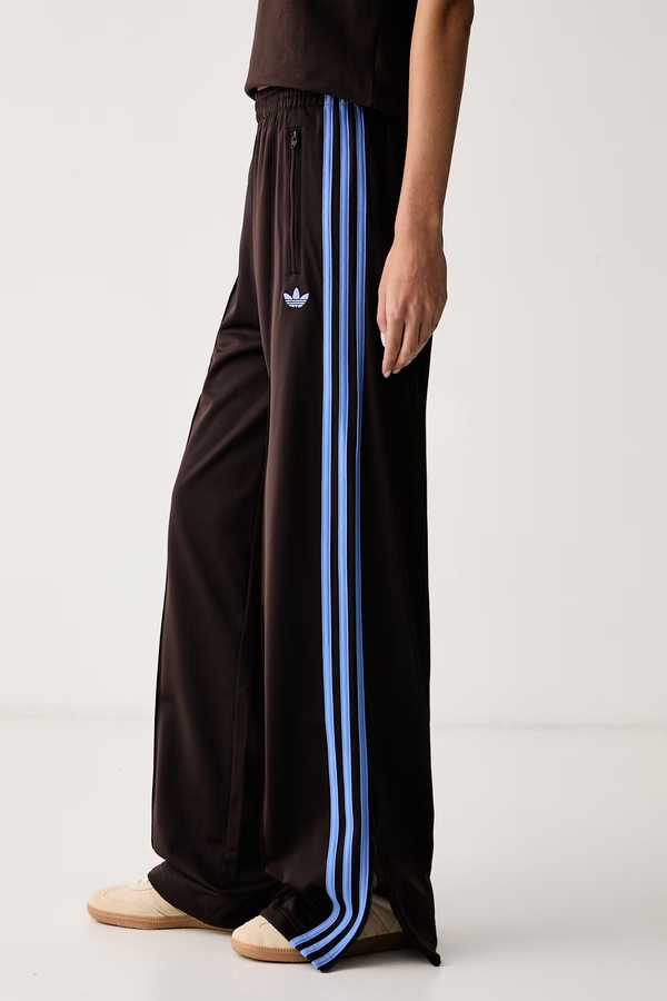 Спортивні штани жіночі adidas Originals Firebird колір коричневий фото 4