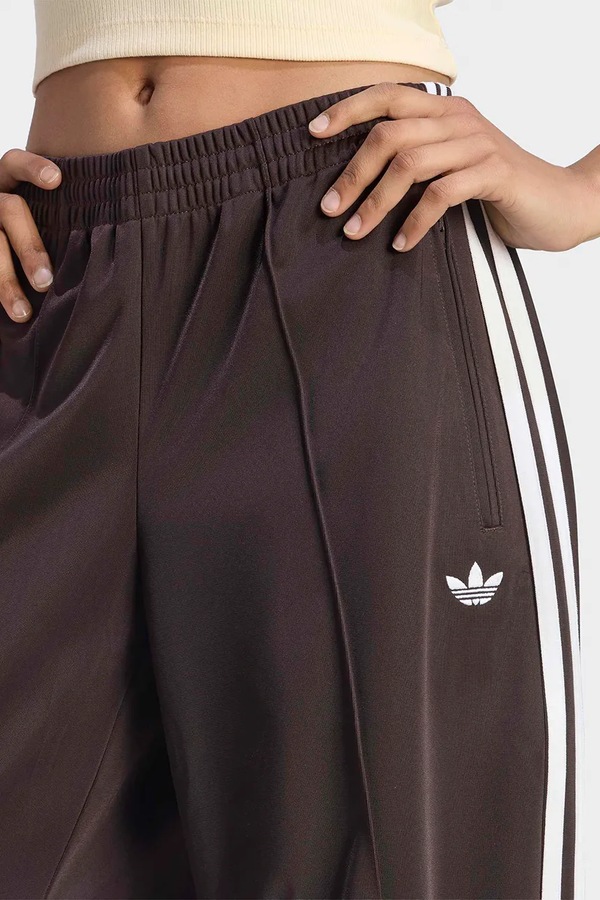 Спортивні штани жіночі adidas Originals Firebird Barrel колір коричневий фото 4
