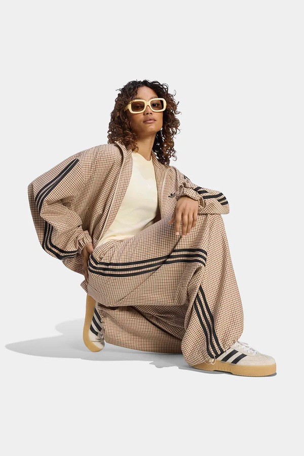 Штани жіночі adidas Originals Checks колір бежевий фото 3