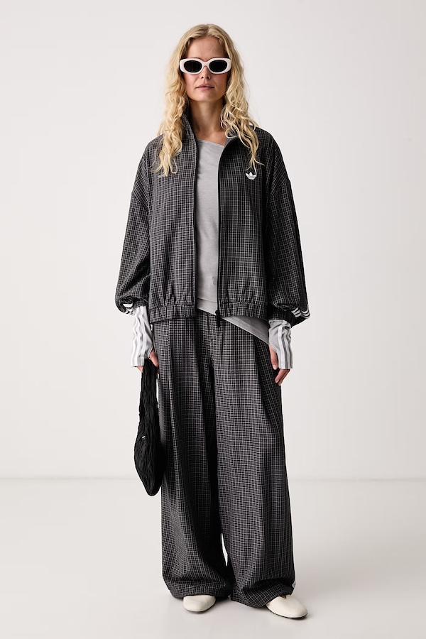Штани жіночі adidas Originals Checks колір чорний фото 2
