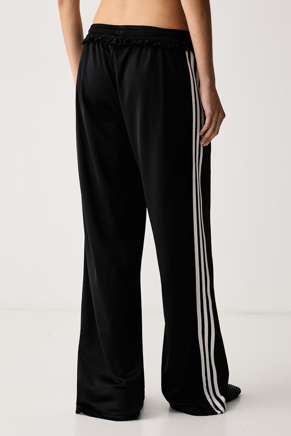 Брюки wide leg женские adidas Originals Pleated Firebird цвет черный фото 2