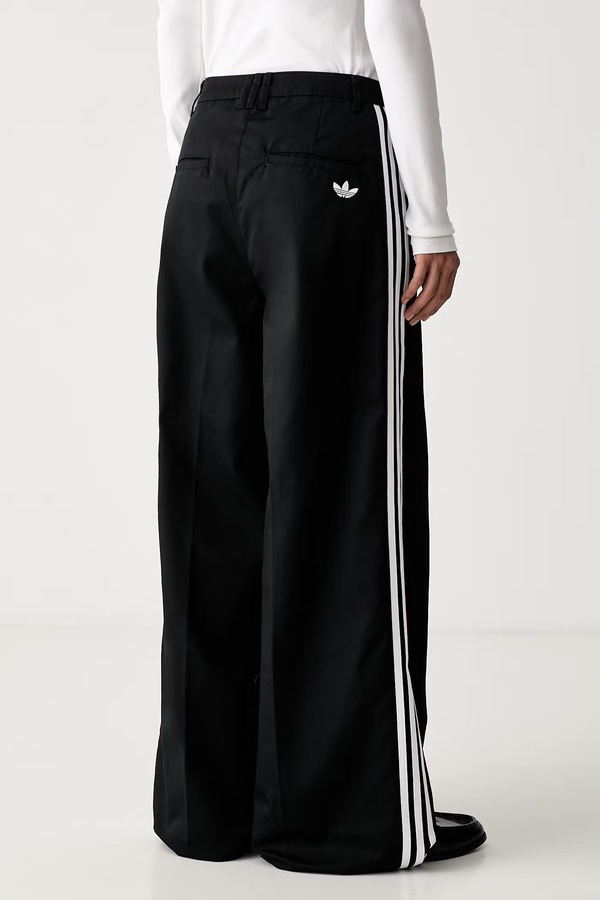 Брюки женские с хлопком adidas Originals Tailored цвет черный фото 2