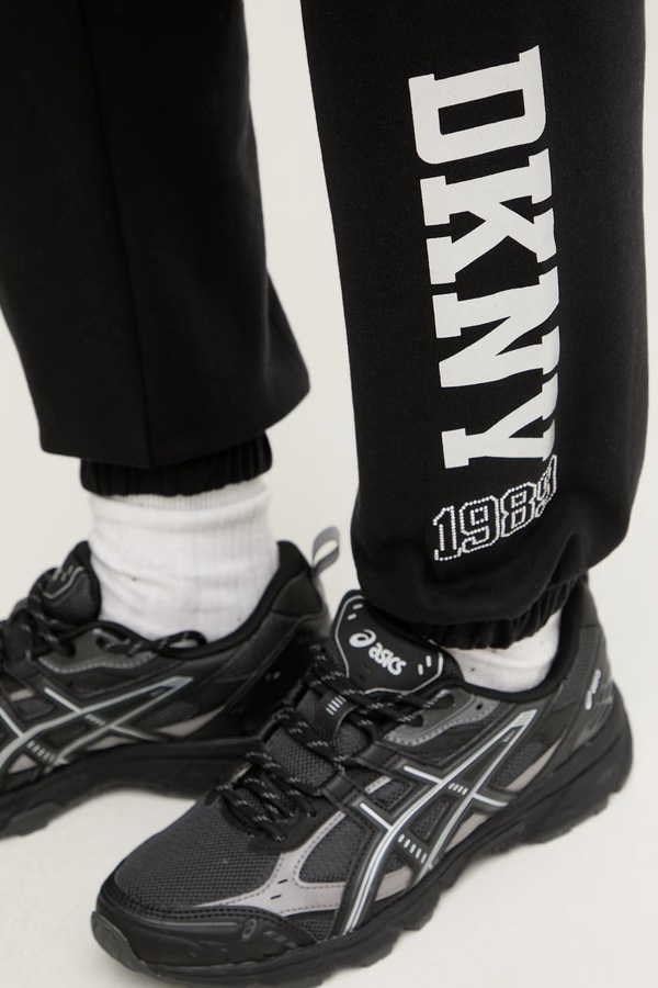 Спортивні штани жіночі DKNY колір чорний фото 4