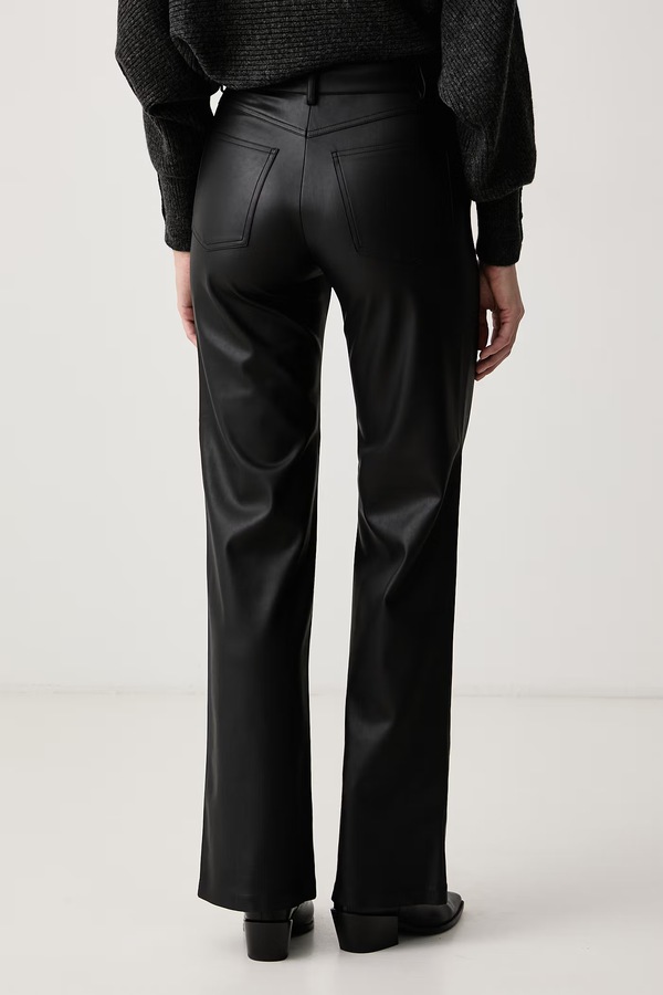 Штани жіночі з імітації шкіри Marciano by Guess CECILIA колір чорний фото 3