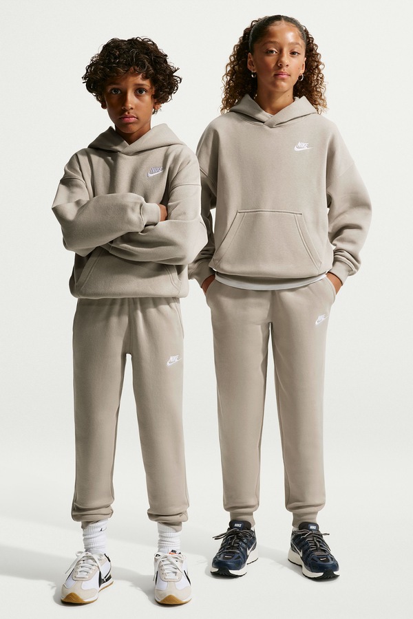 Спортивні штани дитячі з бавовною Nike Sportswear Club Fleece колір бежевий