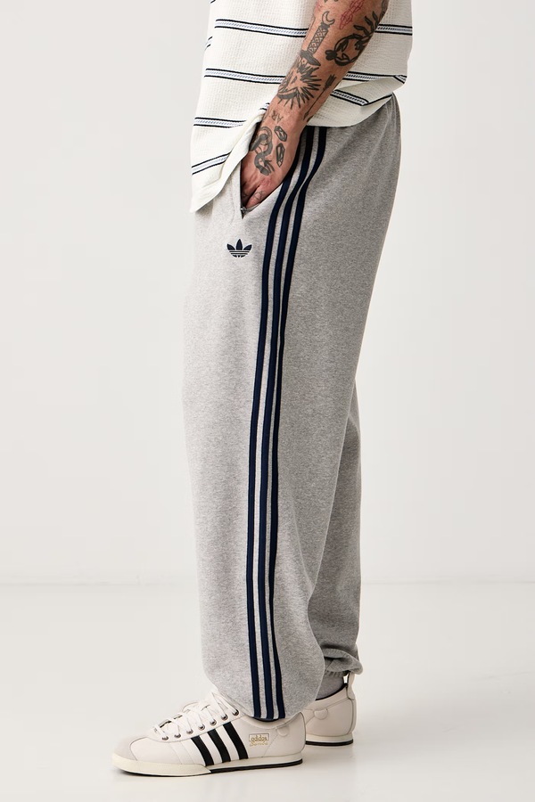Спортивні штани чоловічі з бавовною adidas Originals Adicolor колір сірий фото 4