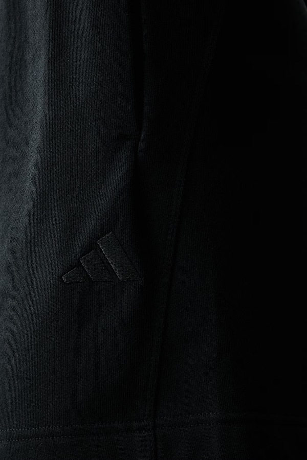 Трикотажні шорти жіночі бавовняні adidas колір чорний фото 4