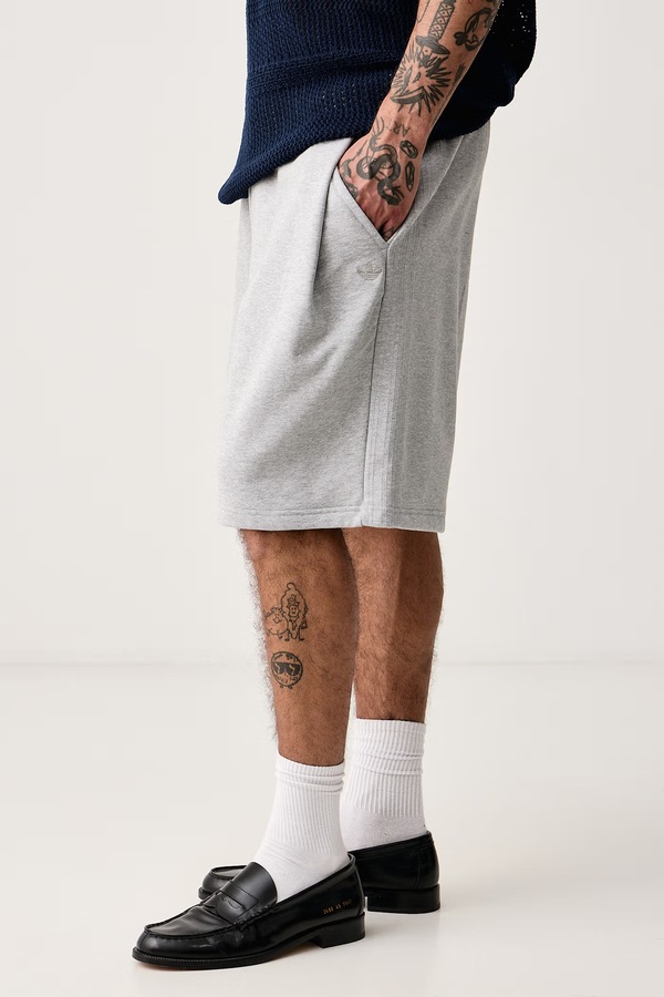 Трикотажні шорти чоловічі бавовняні adidas Originals Essentials колір сірий фото 4