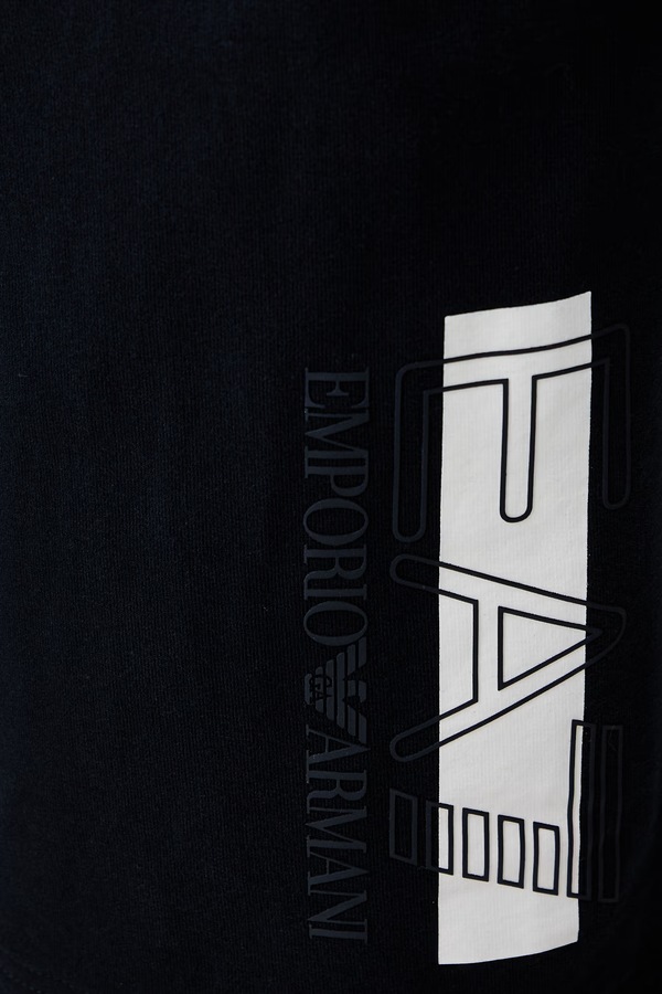 Трикотажні шорти чоловічі з бавовною EA7 Emporio Armani колір темно-синій фото 4