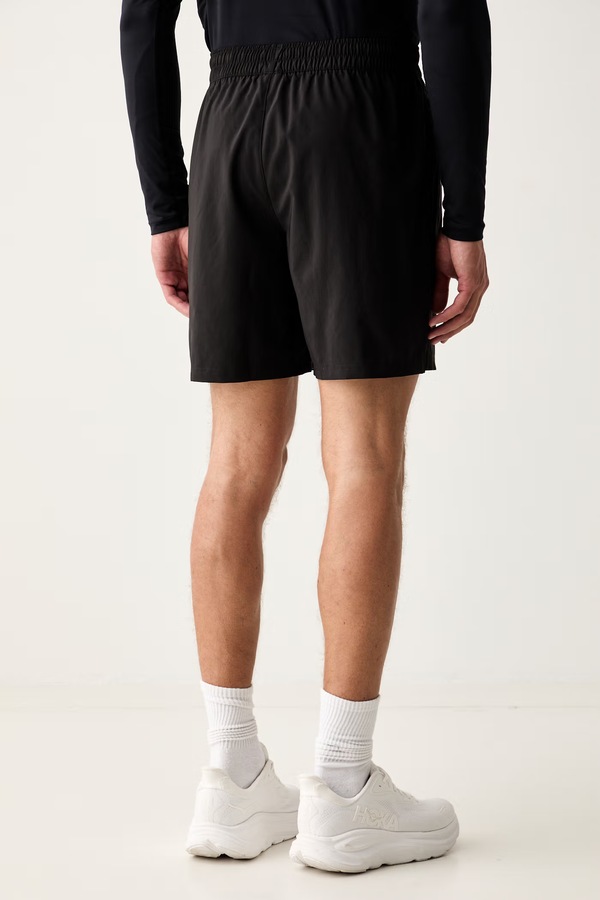 Спортивные шорты мужские Puma Foundations Woven цвет черный фото 2