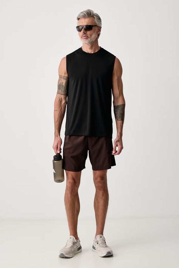 Спортивные шорты мужские adidas Performance Essentials цвет коричневый