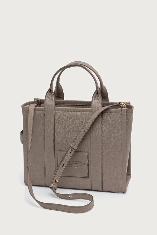 Сумка крос-боді жіноча шкіряна MARC JACOBS THE MEDIUM TOTE колір бежевий фото 2