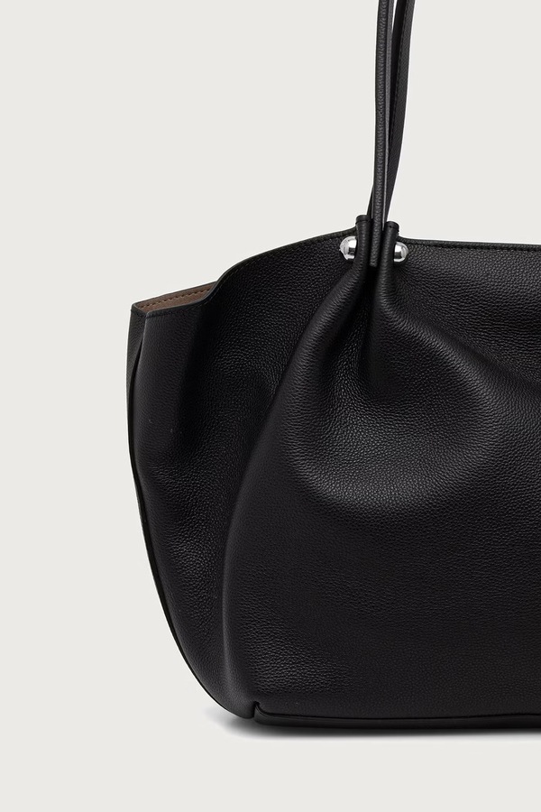 Сумка-шопер жіноча шкіряна Weekend Max Mara WKASATIRA колір чорний фото 3