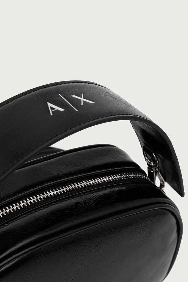 Сумка крос-боді жіноча зі штучної шкіри Armani Exchange колір чорний фото 4