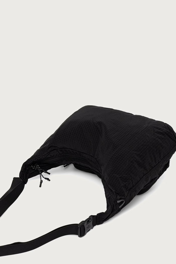 Сумка крос-боді жіноча The North Face NEVERstop 6L колір чорний фото 3