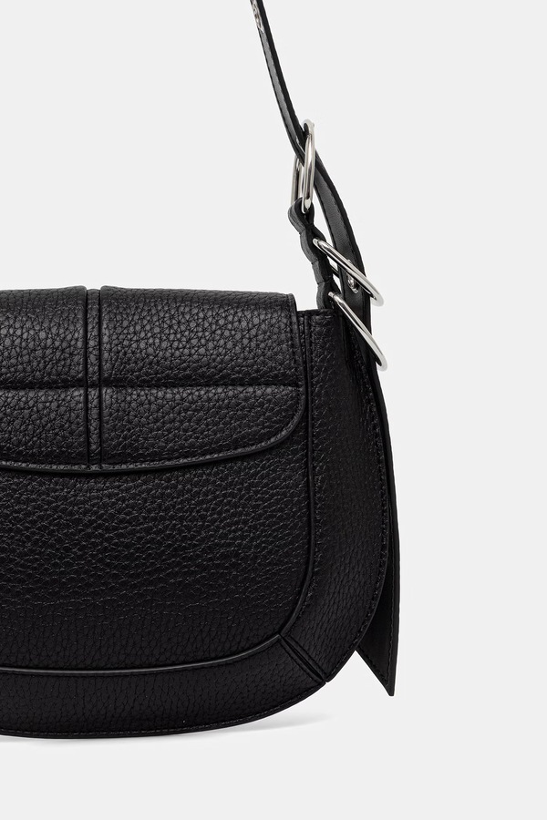 Сумка крос-боді жіноча зі штучної шкіри BOSS CLARICE SADDLE колір чорний фото 2
