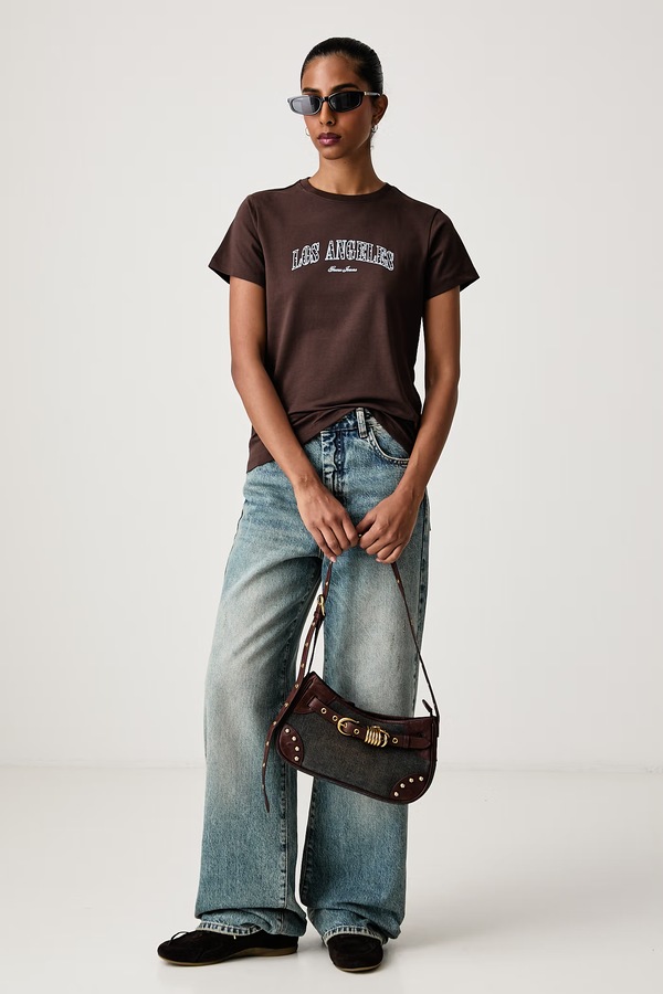 Футболка жіноча з бавовною Guess Jeans колір коричневий