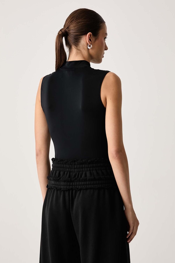 Боді жіноче adidas Originals Adiluna Season 2 x Jennie колір чорний фото 2