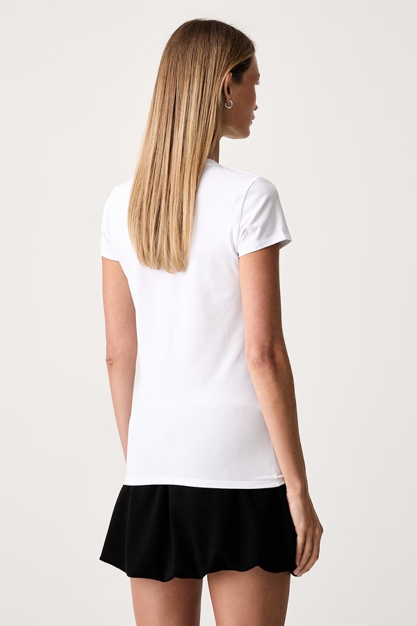Футболка basic женская хлопковая с эластаном Armani Exchange цвет белый фото 2