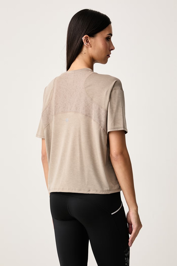 Спортивная футболка женская Asics NAGINO RUN SS TOP цвет бежевый фото 2