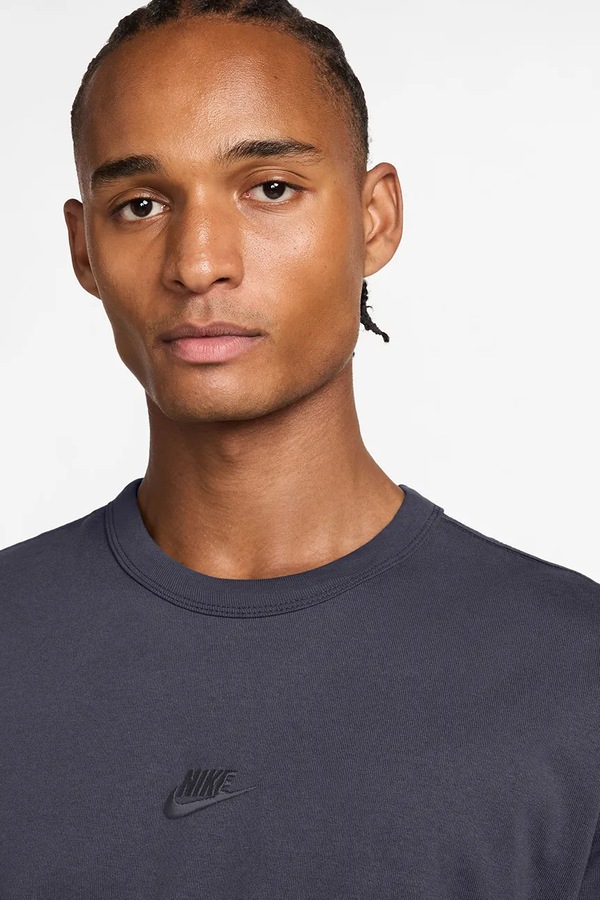 Футболка чоловіча бавовняна Nike Sportswear Premium Essentials колір сірий фото 3