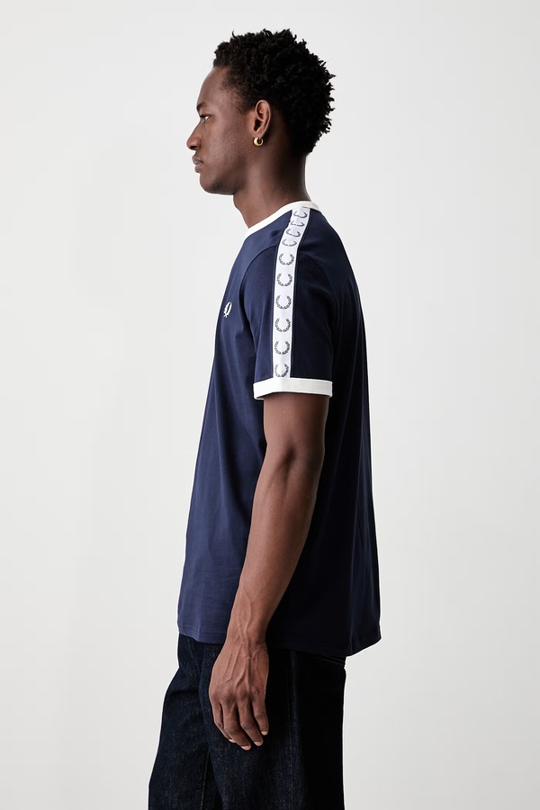 Футболка чоловіча бавовняна Fred Perry колір темно-синій фото 4