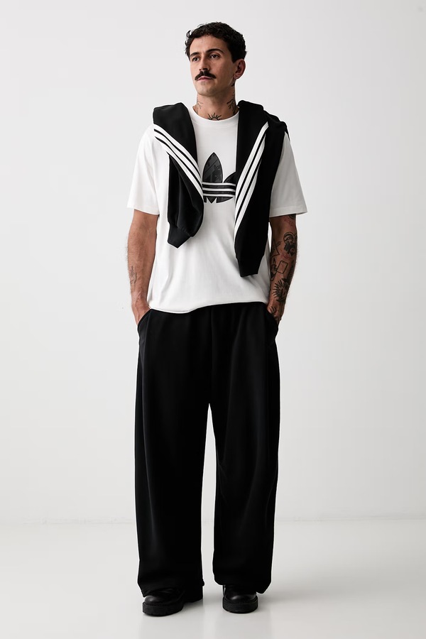 Футболка чоловіча бавовняна adidas Originals колір бежевий