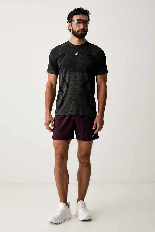 Футболка для тренировок мужская Asics ROAD SEAMLESS SS TOP цвет черный
